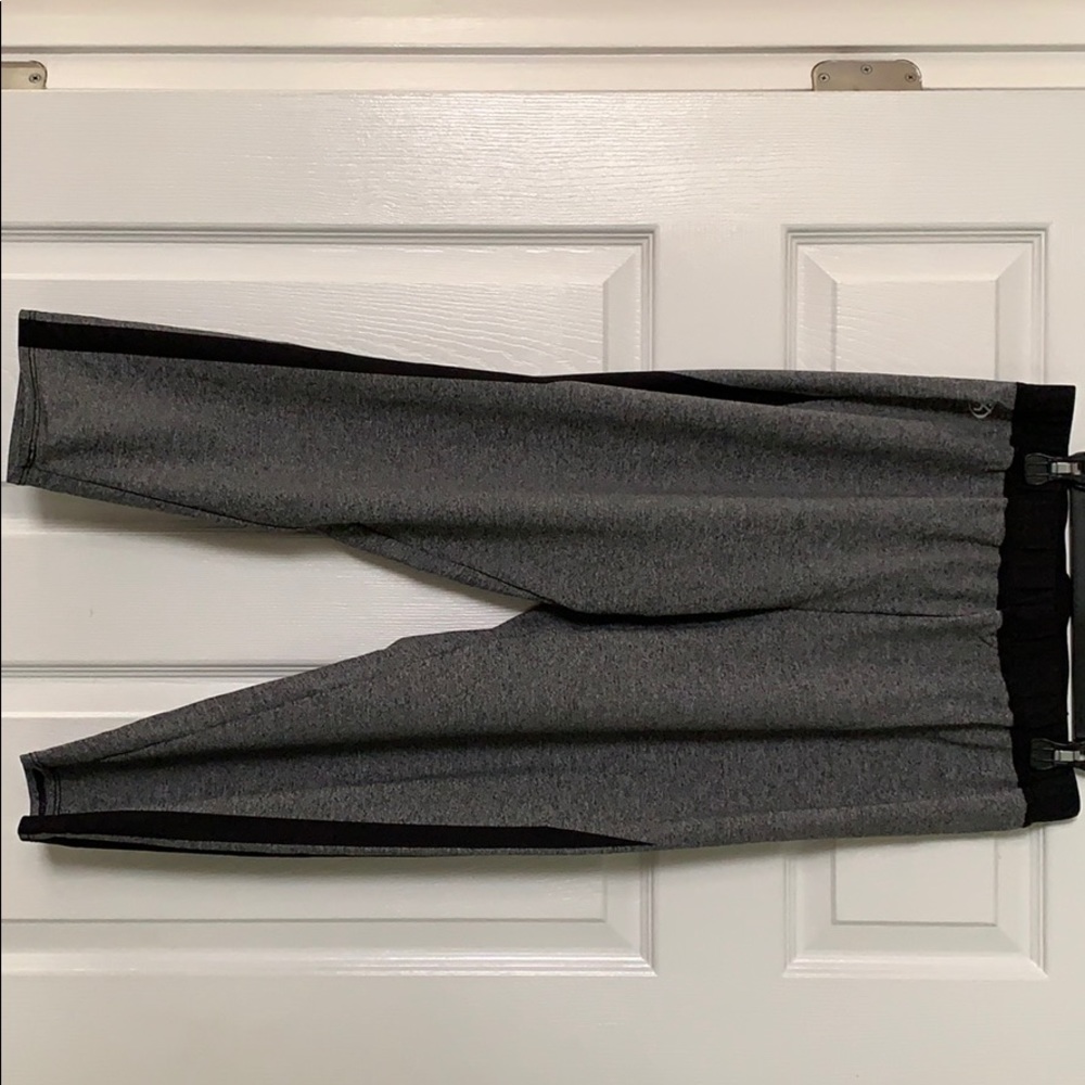 GK Capri Leggings